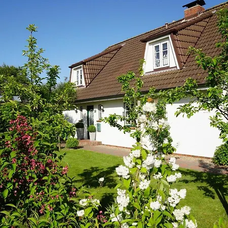Holiday home Aapelwin Auf Foehr Oldsum